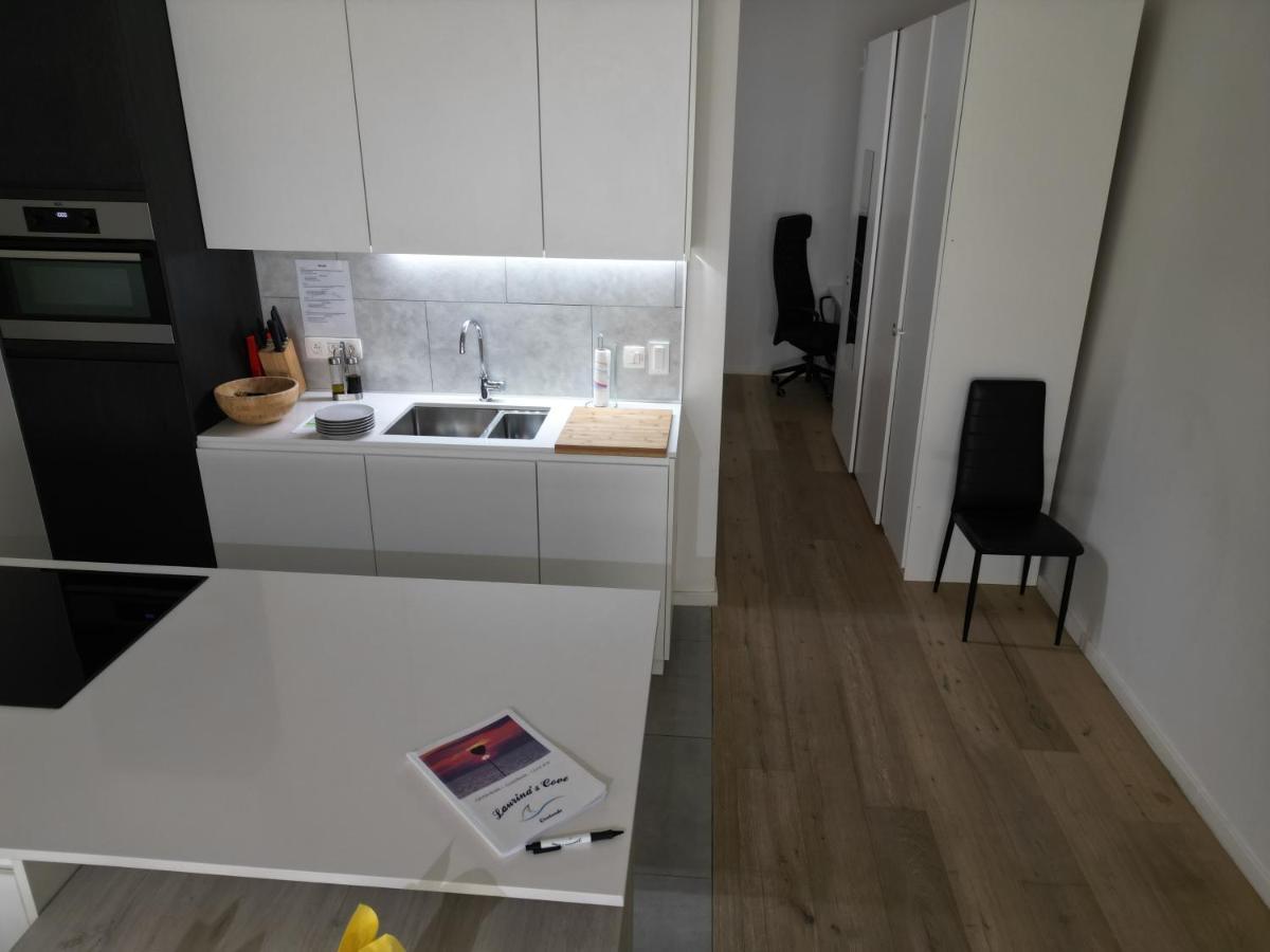 Laurina's Cove Appartement *
